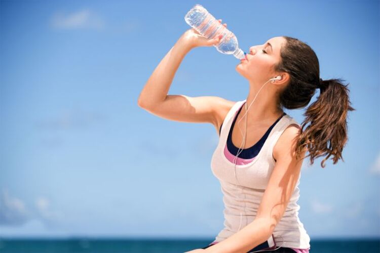 ตาราง “ดื่มน้ำ” เพื่อสุขภาพ ภายใน 30 วัน